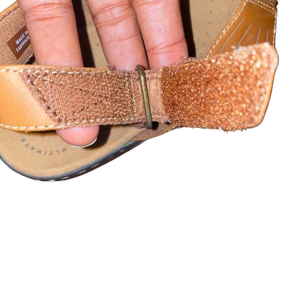 Clarks Sandals Brown Leather Comfort Strappy Wedge Open Toe Walking Shoes sz 11 - Picture 3 of 10